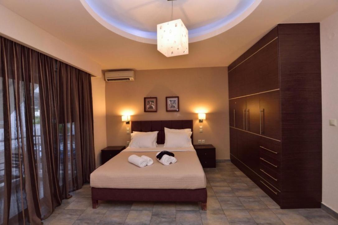 Gonis Suites Palaiochora Exterior foto