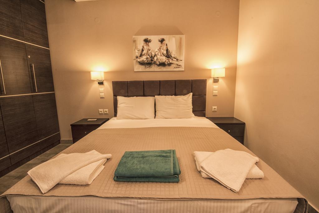 Gonis Suites Palaiochora Exterior foto