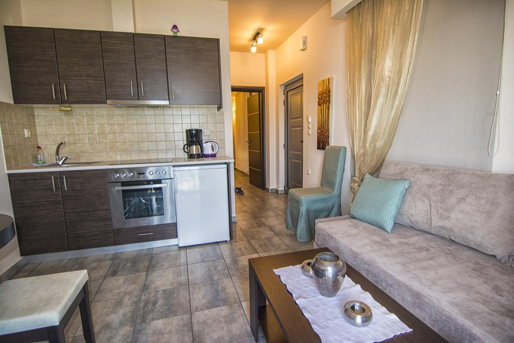 Gonis Suites Palaiochora Exterior foto