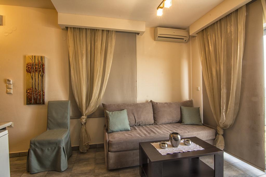 Gonis Suites Palaiochora Exterior foto