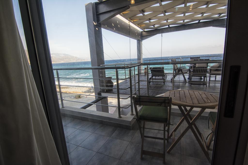 Gonis Suites Palaiochora Exterior foto